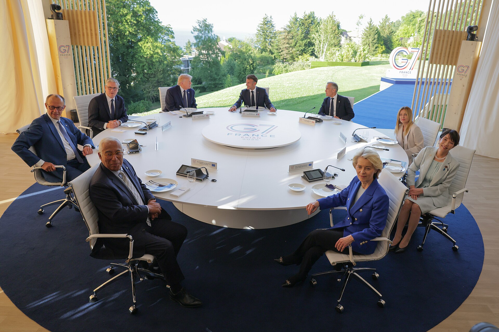 G7会場の首脳
